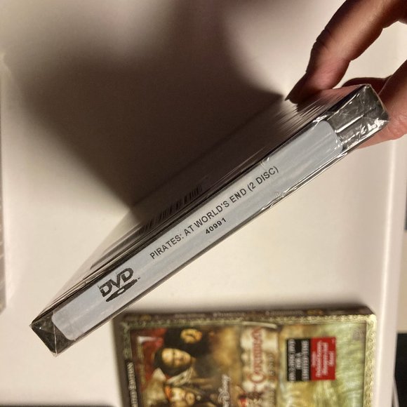 Pirates of the Caribbean: At World's End Two-Disc Limited Edition Slipjacket NIB - Picture 8 of 9